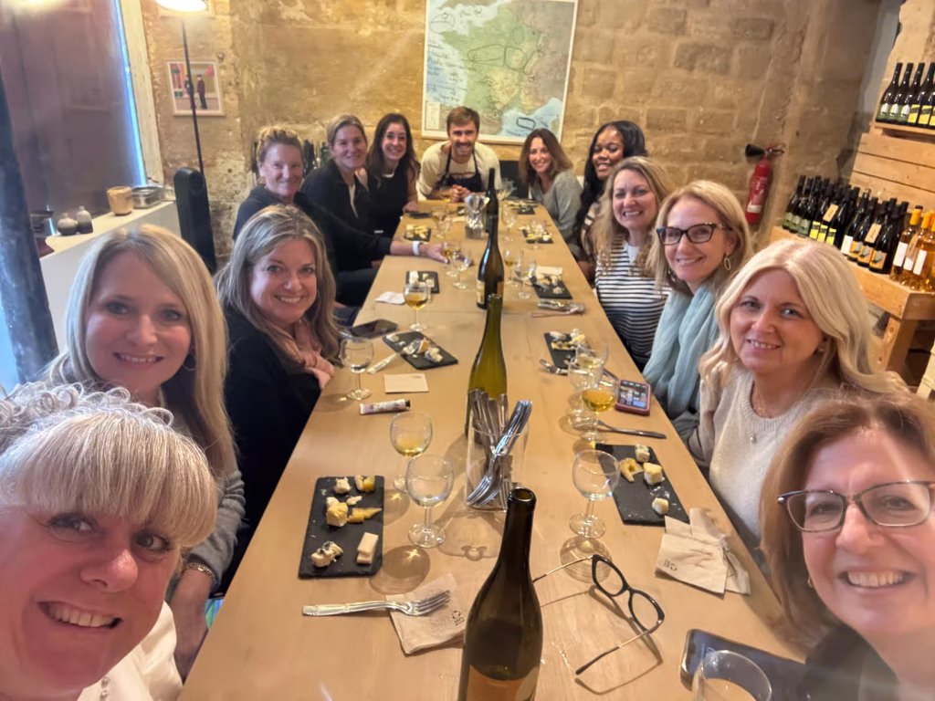 Picture during a cheese and wine session tasting with the travelers